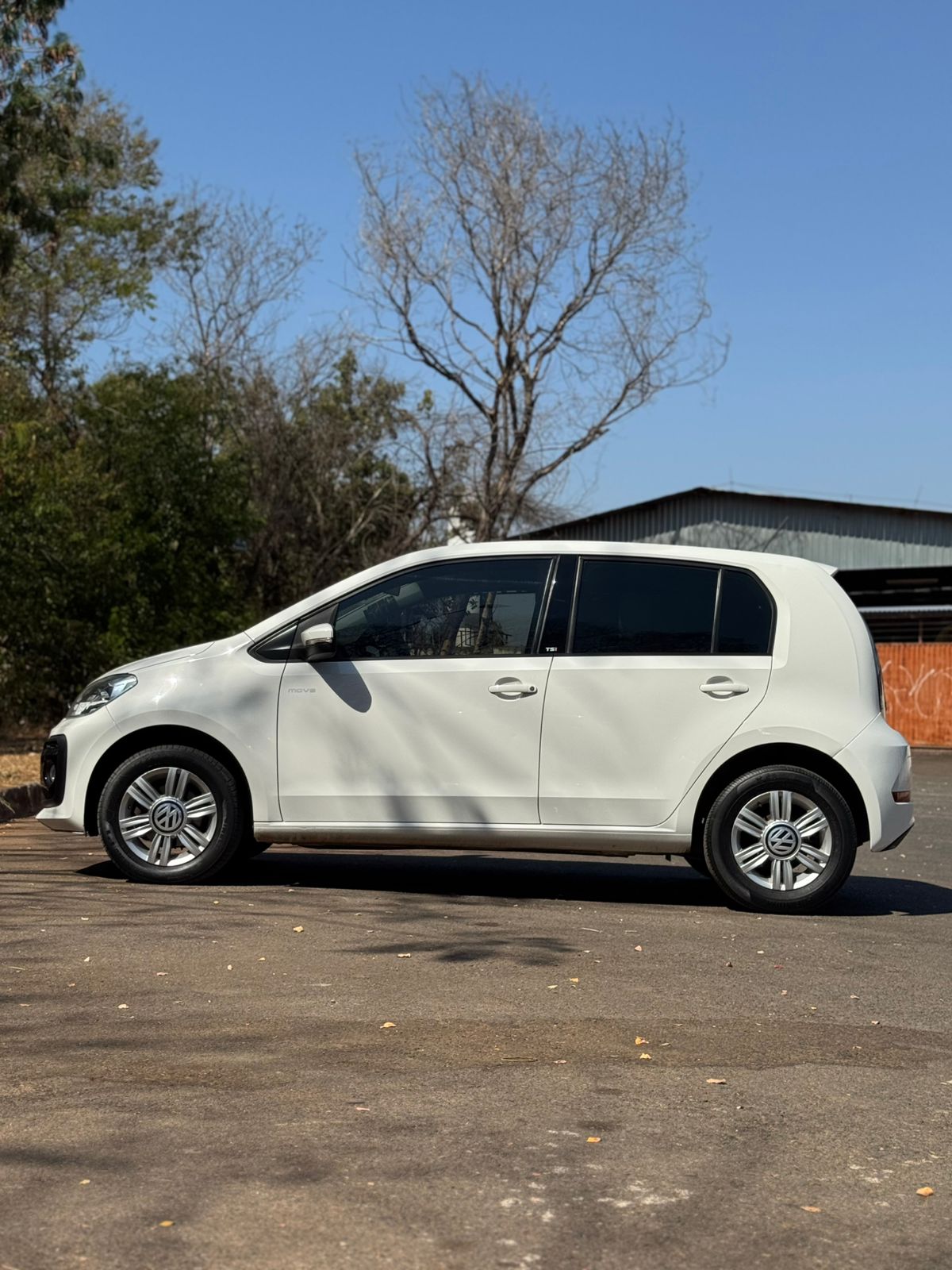 VOLKSWAGEN UP! MOVE 1.0 TSI