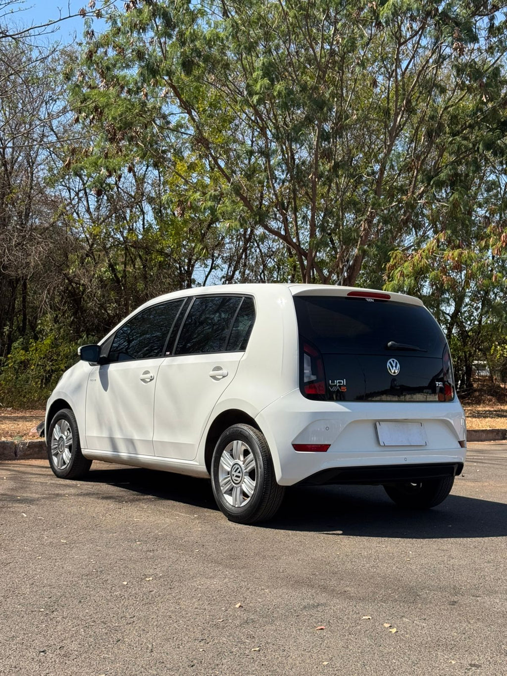 VOLKSWAGEN UP! MOVE 1.0 TSI